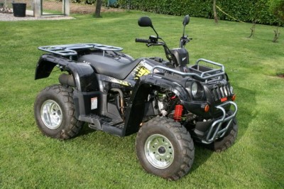 superbe-quad-kymco-kxr-200-noir.11114670-68517779.jpg