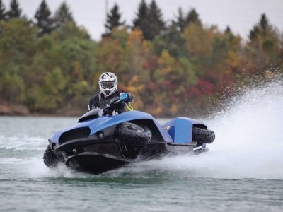 2013.gibbs-sports.quadski.amphibious-atv.blue_.front_.riding.on-water-1024x768.jpg