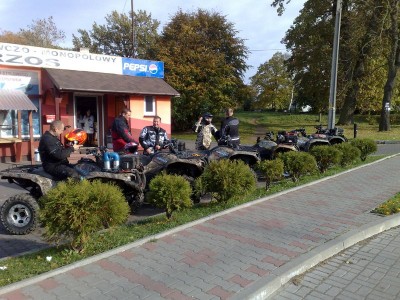 wstyd na parkingu - prawie same sierciuchy, honor ratuje 1 Rincon ;p